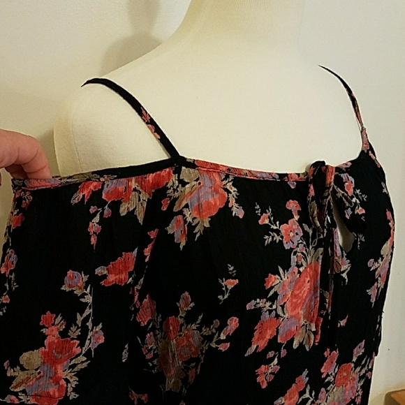 Off Shoulder Black Floral Top with thin straps - Picture 5 of 6